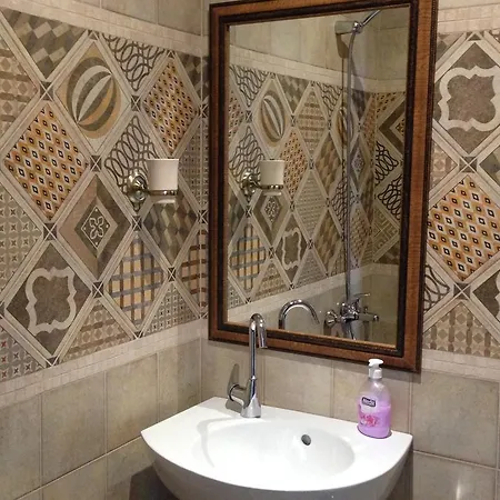 Πανσιόν Guest Maria Luiza 3*