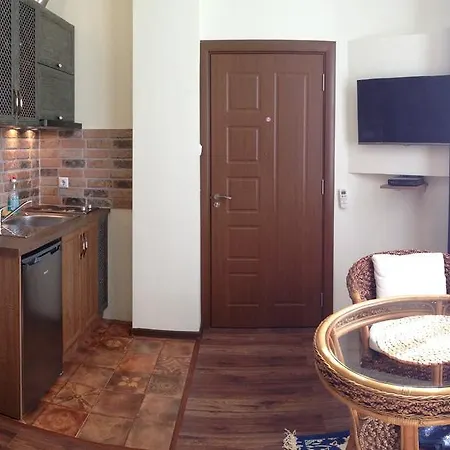 Guest Maria Luiza Πανσιόν 3*