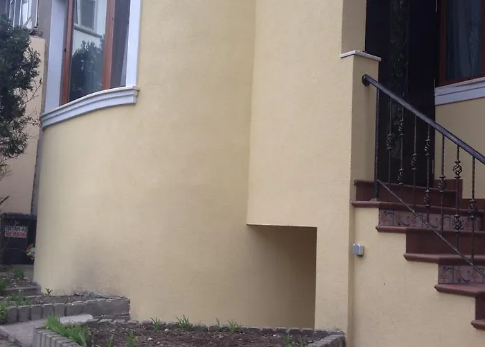 Guest Maria Luiza בית הארחה וארנה